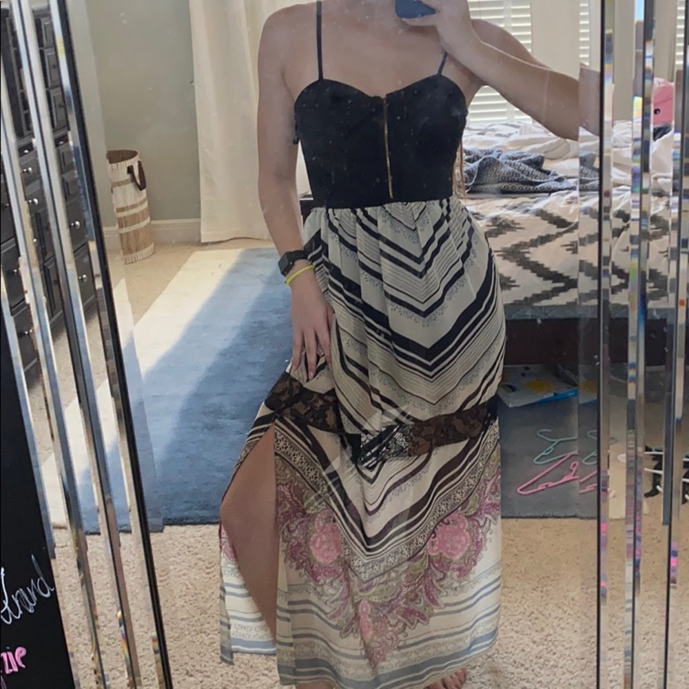 Long Pattern Dress - Picture 1 of 6